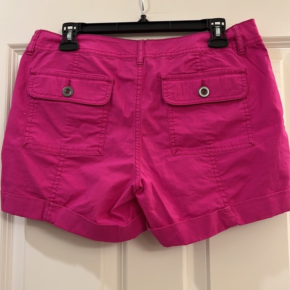 Ana ladies shorts. - Picture 2 of 5